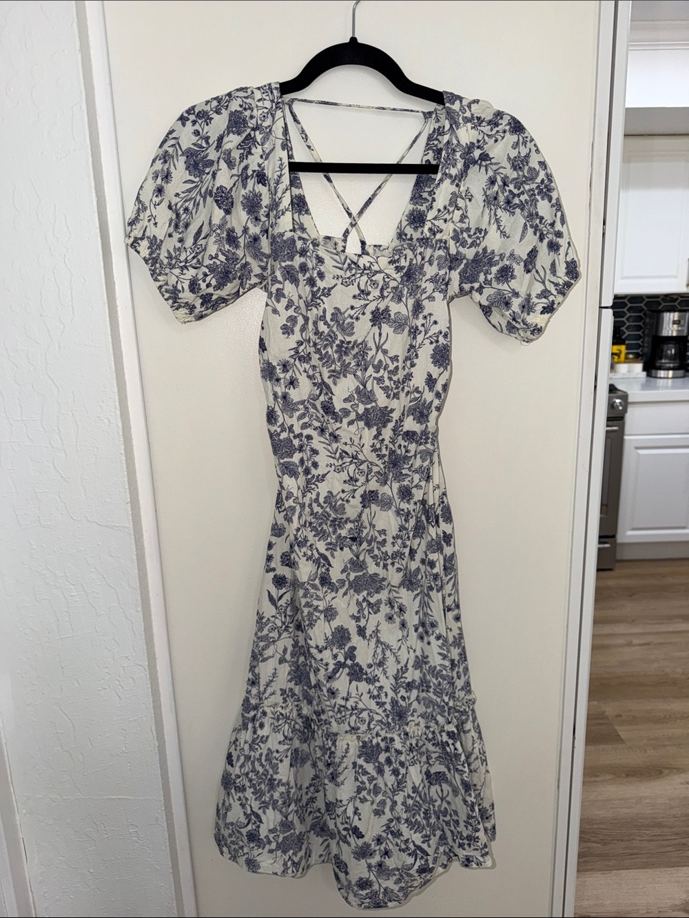 Just Found Blue Floral Puff-Sleeve Open Back Midi Dress - Ivory & Blue